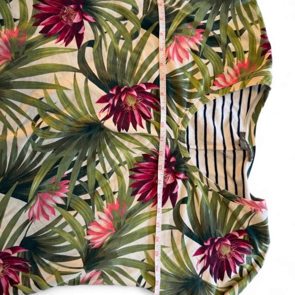 🌺 Tommy Bahama Tropical Floral & Stripe Long Sleeve Top - Relaxed Fit - Size M 🌴 - Picture 7 of 11